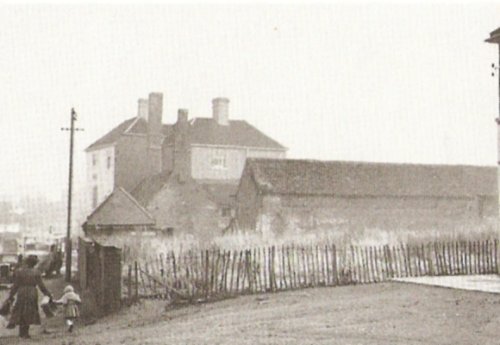 Scott Arms in 1954 from Newton Road